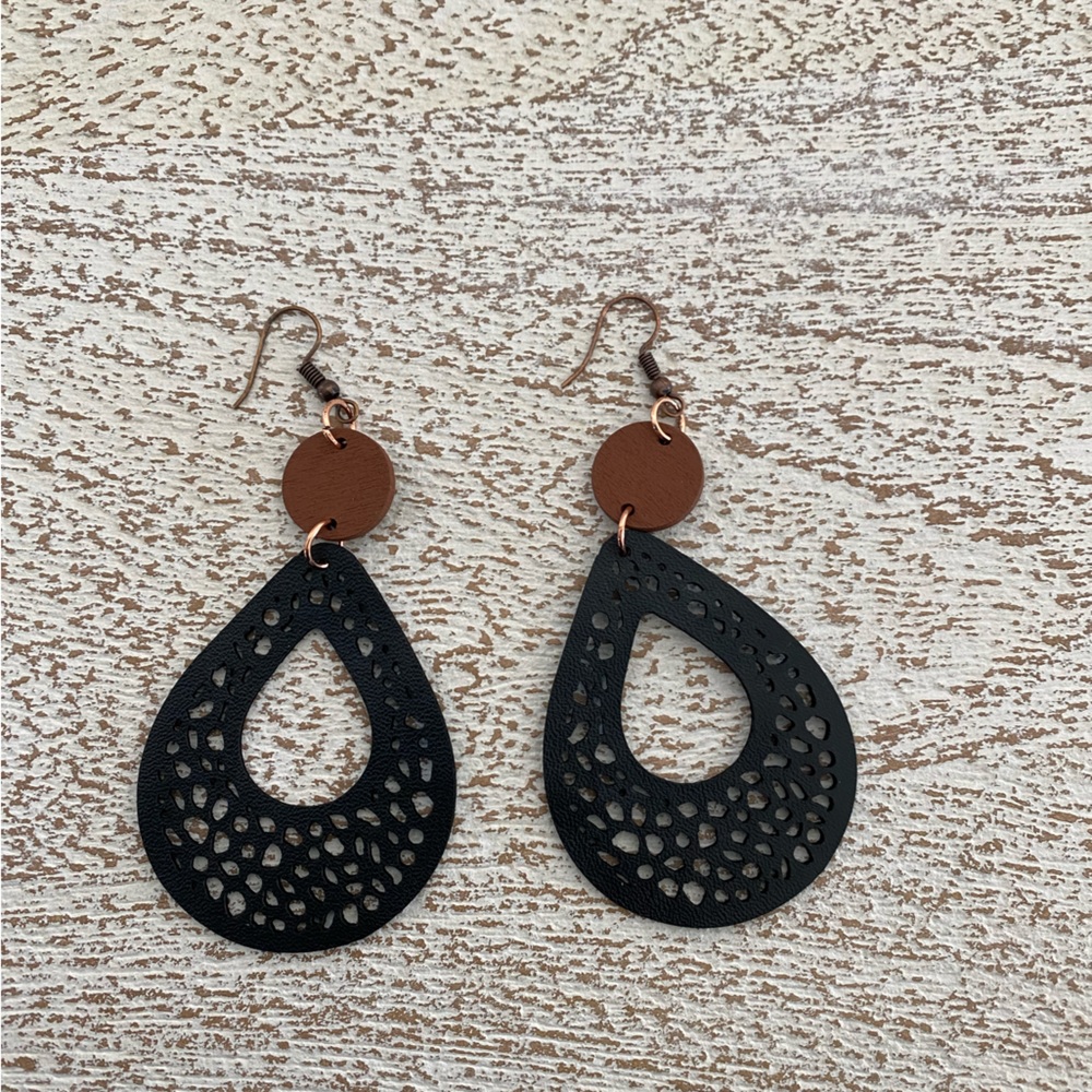 New Earrings - $1 when bundled